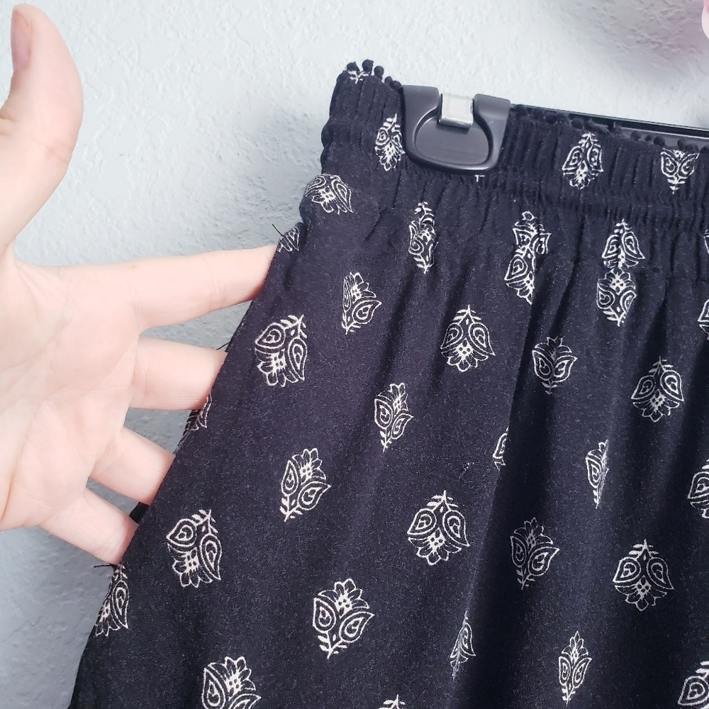 Black Printed Pom-Trim Women’s Shorts - Picture 4 of 7